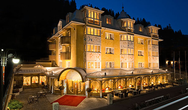 Alpen Suite Hotel, Мадонна Ди Кампильо (Итальянские Альпы)